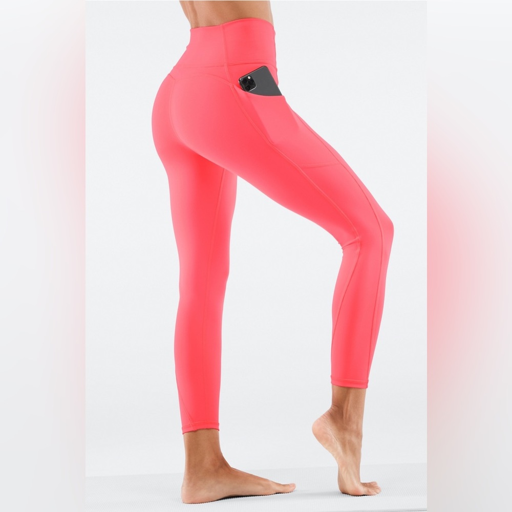 FABLETICS Cropped High-Waisted Legging/Pants in XL